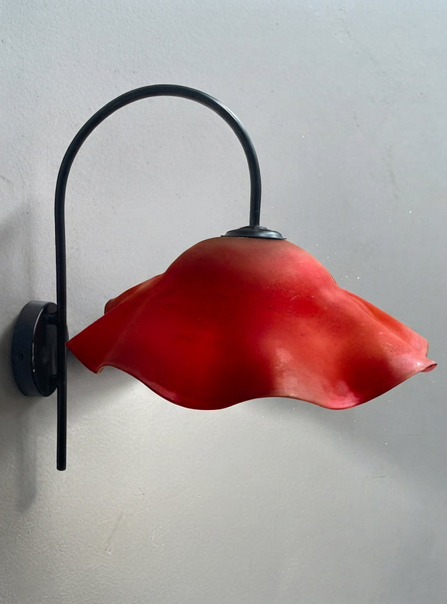 LÁMPARA APLIQUE ARCO DE PARED LIRA ROJA