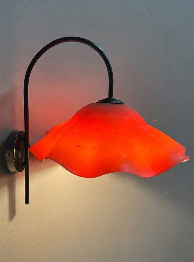 LÁMPARA APLIQUE ARCO DE PARED LIRA ROJA